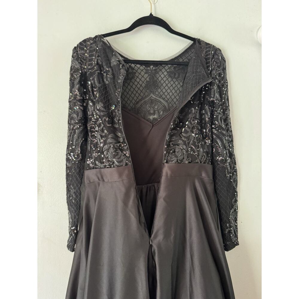 NWOT Betsy & Adam Sequin Long Sleeve Ball Gown Black Size 8 - Picture 9 of 10